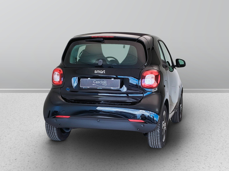 6 - smart fortwo Fortwo eq Passion 22kW