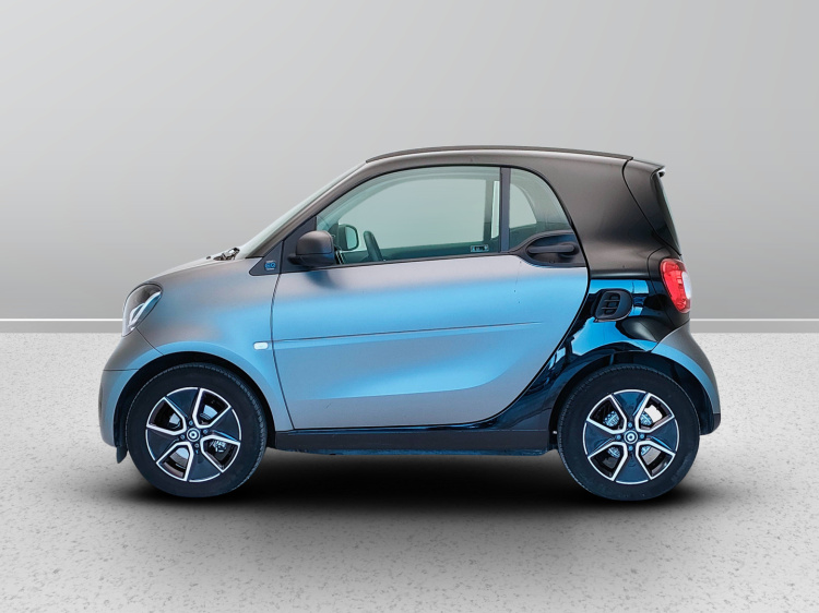 3 - smart fortwo Fortwo eq Passion 4,6kW